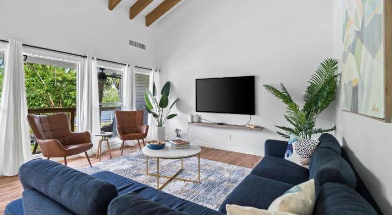 Vacation home with pool | Perfect for remote work — photo 2