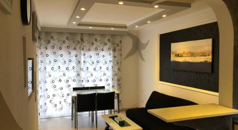 Rental apartment with yard, private pool & terrace — photo 3
