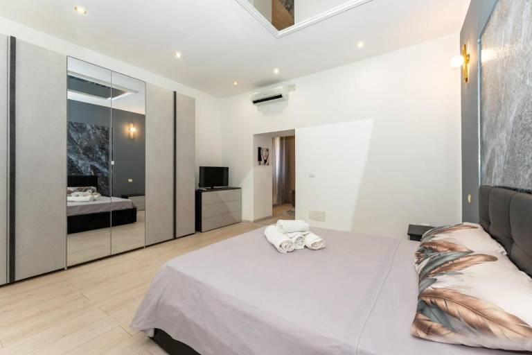 Charming rental apartment with fast internet | Next to Catania Cathedral | Pets are welcome — photo 3