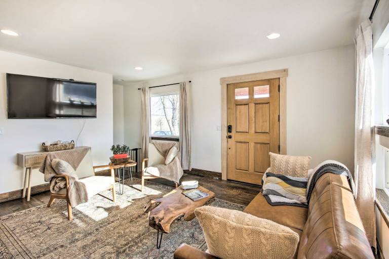 Beautiful Livingston Home w/ Mountain Views — photo 4