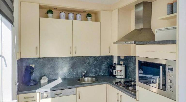 House with pool & sauna — photo 4