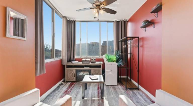 Downtown Pulse Modern 2BR Steps from Action — photo 2