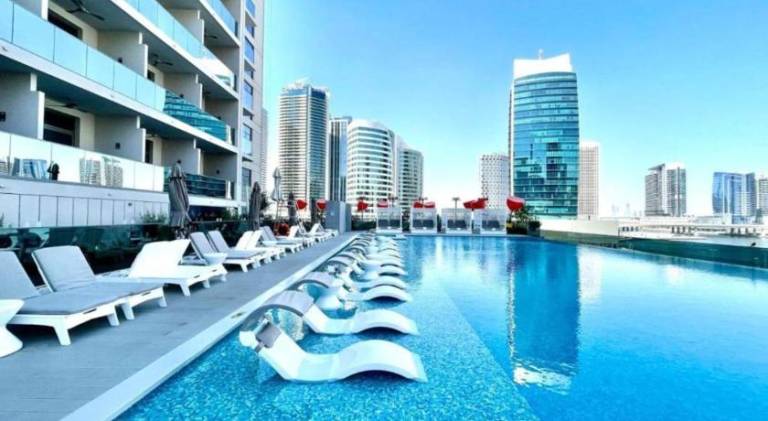 Beautiful holiday apartment with pool & jacuzzi | Close to The Dubai Fountain | Pets allowed — photo 4