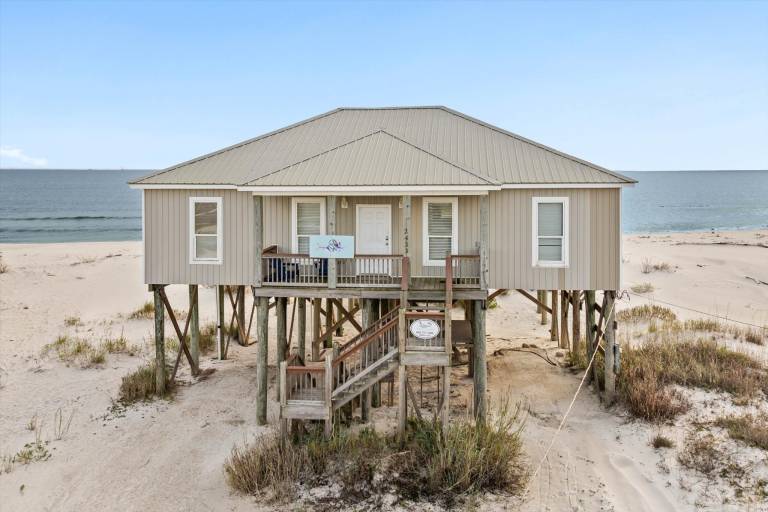 Off The Hook - 2433 Bienville in Al