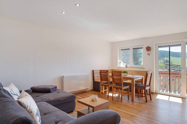 Family-friendly charming holiday apartment with barbeque, garden & fast internet | Garden view | Pet-friendly — photo 3