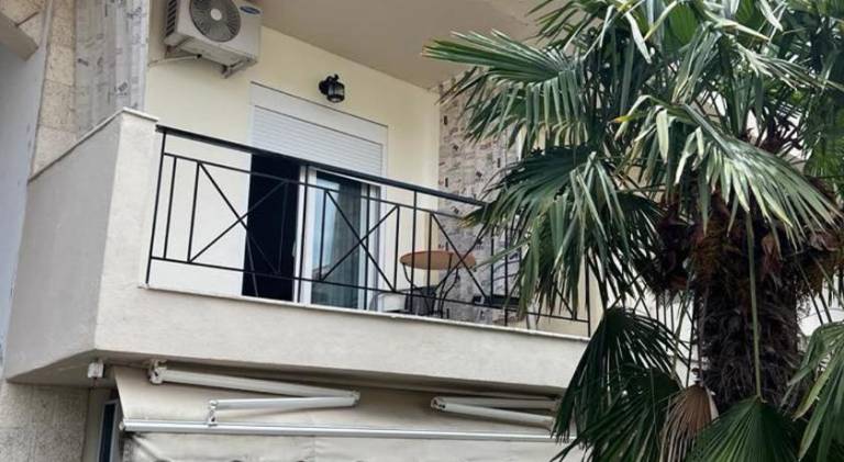 Vacation home with terrace, yard & grill | Pets allowed — photo 4