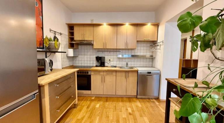 Rental apartment with hot tub | Near St. Anne's Church — photo 5
