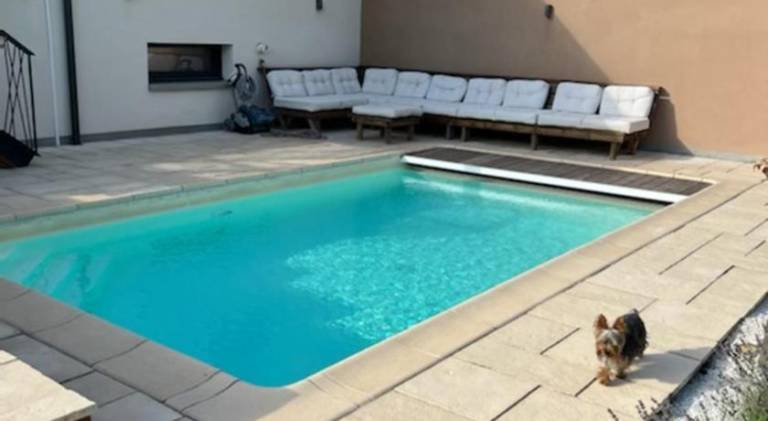 Villa with pool in Epinal
