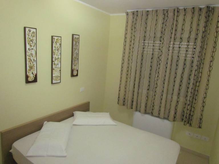 Rental apartment with yard & terrace — photo 5