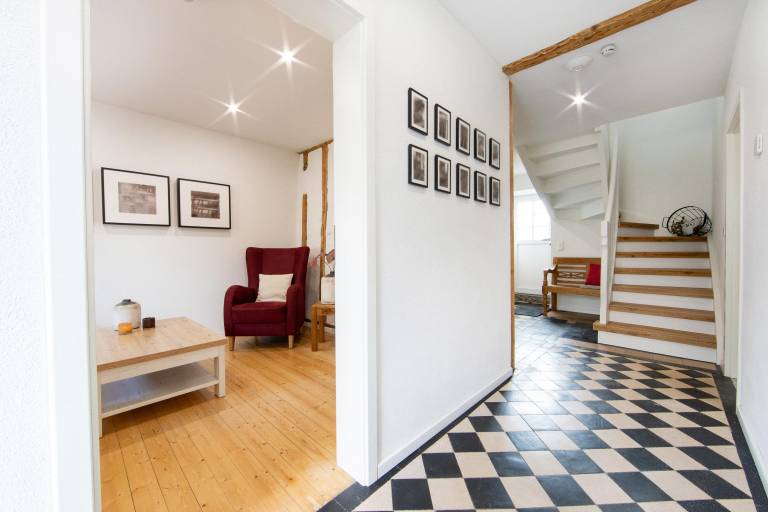 Family-friendly charming vacation home with patio, garden & BBQ | Pets are welcome — photo 2