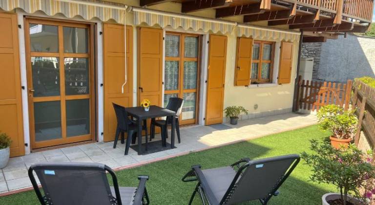 Rental apartment with 2 rooms for 4 persons in Tenno