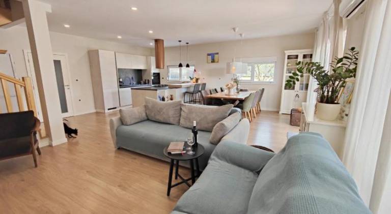 Villa with pool | Pet-friendly — photo 2