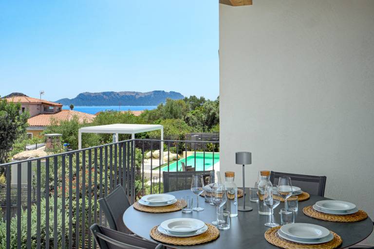 Fully equipped spacious villa with pool, yard & fast internet | Garden view | Next to the beach | Perfect for remote work | Pets allowed — photo 2