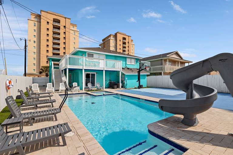 Children-friendly lovely vacation home with private pool & yard | Next to the beach | Dogs allowed — photo 2