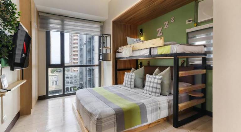 Apartment with pool in Taguig