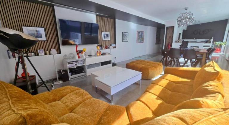 Villa with jacuzzi & sauna — photo 2