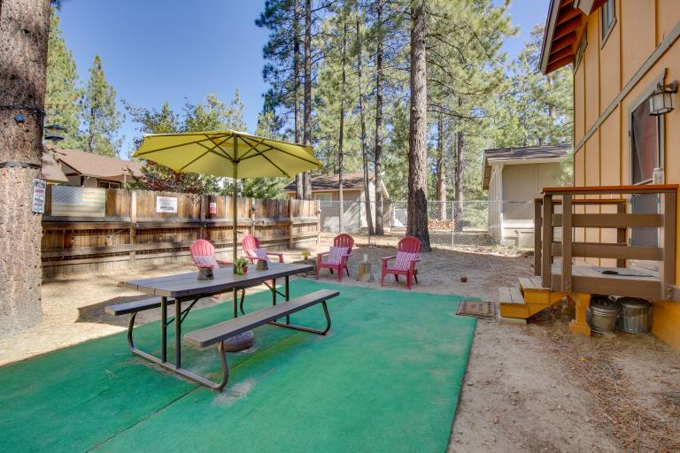 ‘Dancing Bear Lodge’  1 Mi to Big Bear Lake! — photo 2