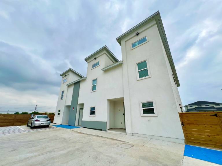 Miramar - 3 - Fresh & Stylish 3BD/3BA - WiFi — photo 4