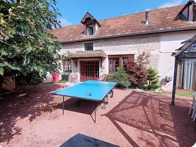 Gem&uuml;tliches Haus in der N&auml;he von Beaune