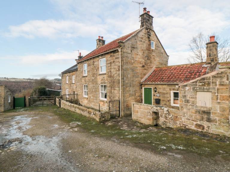 Child-friendly cottage with garden | Dogs allowed — photo 2