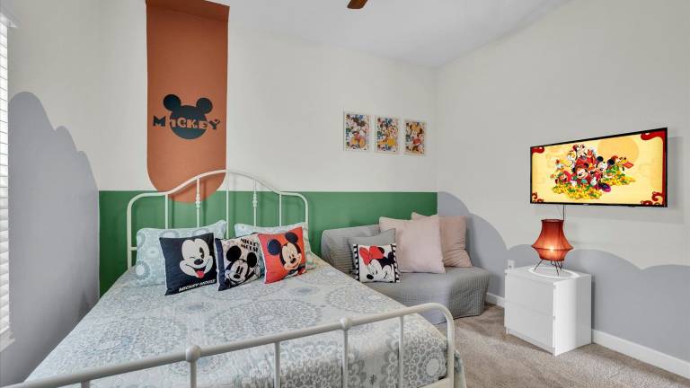 Children-friendly charming vacation home with terrace & private pool | Pet-friendly in Osceola, FL