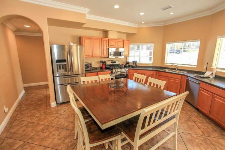 Lakeview Court Castle — photo 4