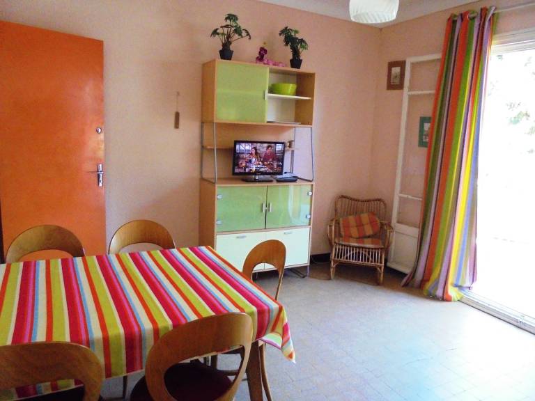 Holiday apartment with 2 rooms for 4 persons — photo 2