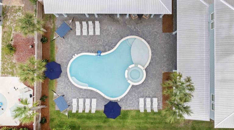 House with grill, patio & garden | Garden view — photo 3