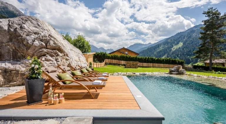 Holiday apartment with garden, pool & terrace — photo 2
