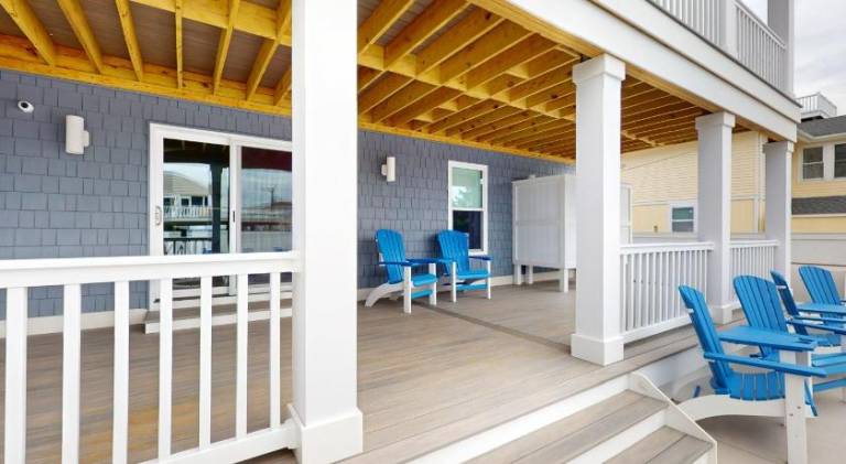Vacation home with pool — photo 5