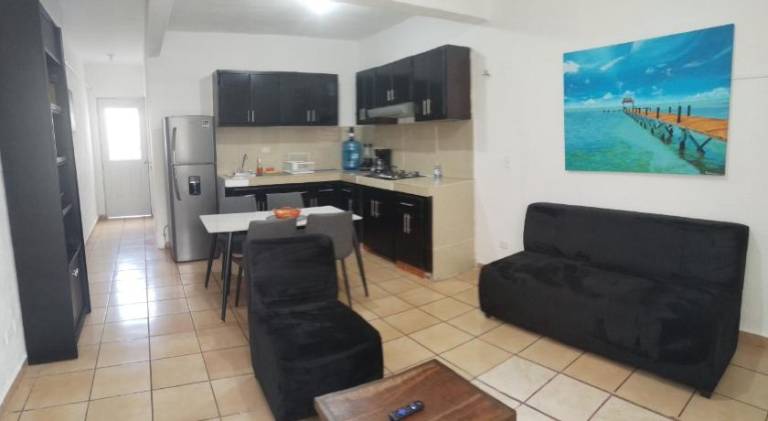 Vacation home with terrace & yard in Cancún