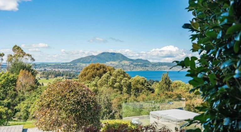 Holiday apartment with 1 room for 3 persons in Taupo