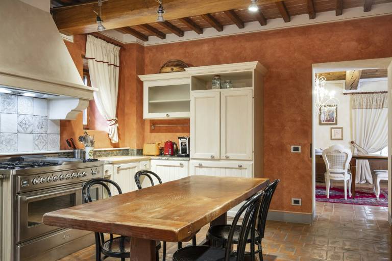 Large villa with pool and sauna on Tuscan estate — photo 4