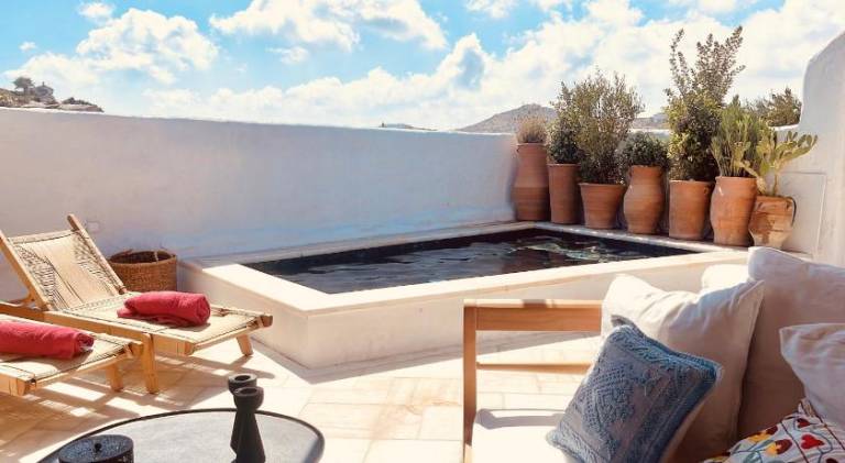 Fully equipped beautiful villa with yard, private pool & patio | Dogs allowed — photo 3