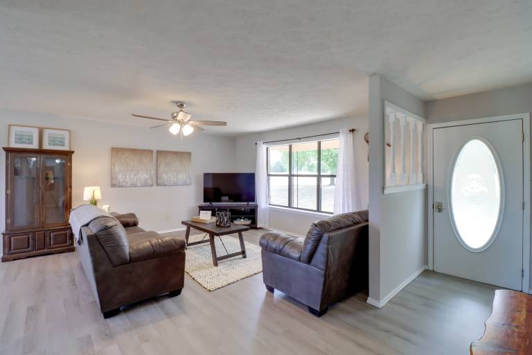 Charming Mountain Home Getaway w/ Gas Grill! — photo 4