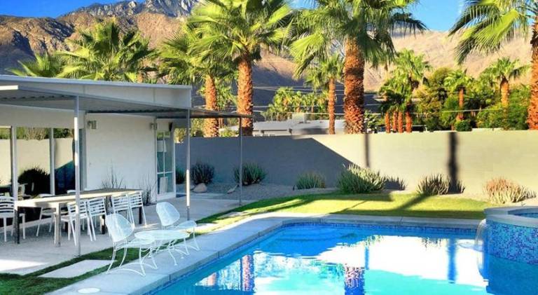 Fully equipped spacious villa with hot tub, barbecue & private pool | Perfect for remote work | Pets allowed in Palm Springs, CA
