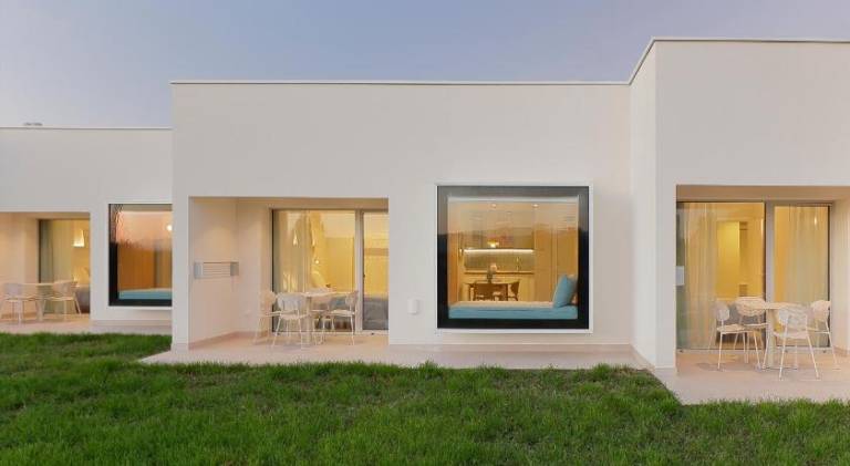 Pleasant serviced apartment with garden & patio | Pets allowed — photo 2