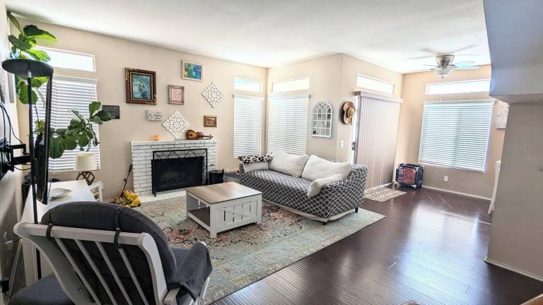 House  Sycamore Canyon / Canyon Springs