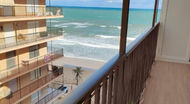 Apartment with 2 rooms for 5 persons in Elche