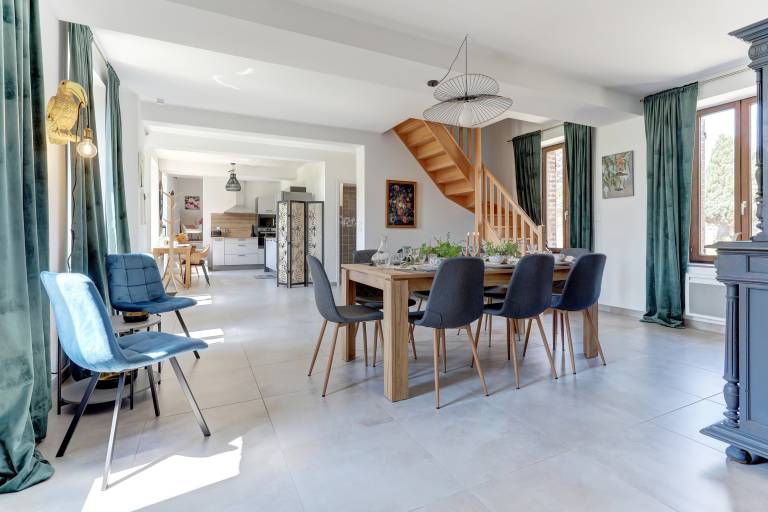 House with barbeque, terrace & jacuzzi — photo 2