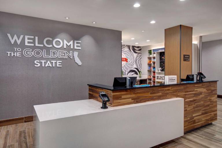 Hampton Inn & Suites Ontario Rancho Cucamonga — photo 4