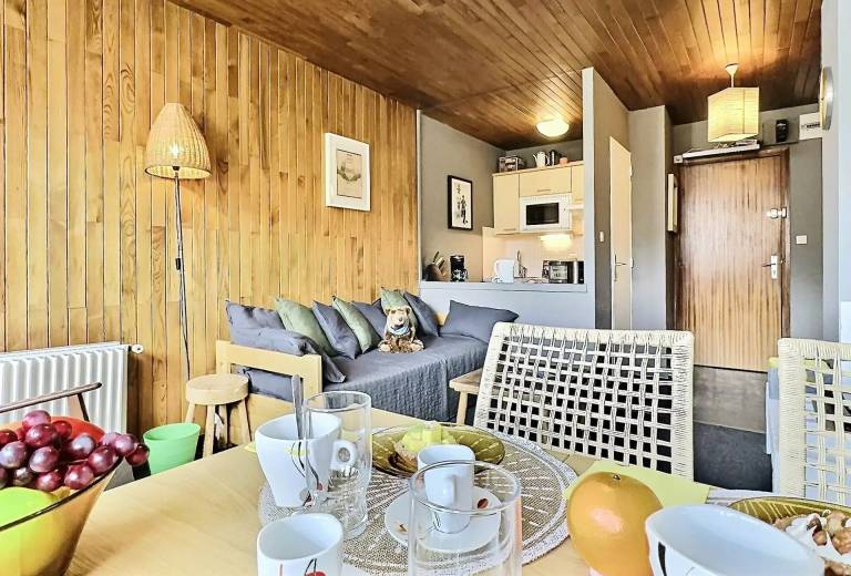 Residence Lot 300 A And B - Apartment 2 rooms 4 people close to the slopes and shops in the Lavachet district. Located on the 4th floor of a — photo 3