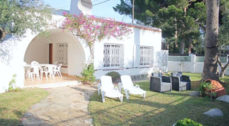 Fully equipped beautiful house with garden, patio & BBQ | Beach nearby | Pet-friendly in Cambrils