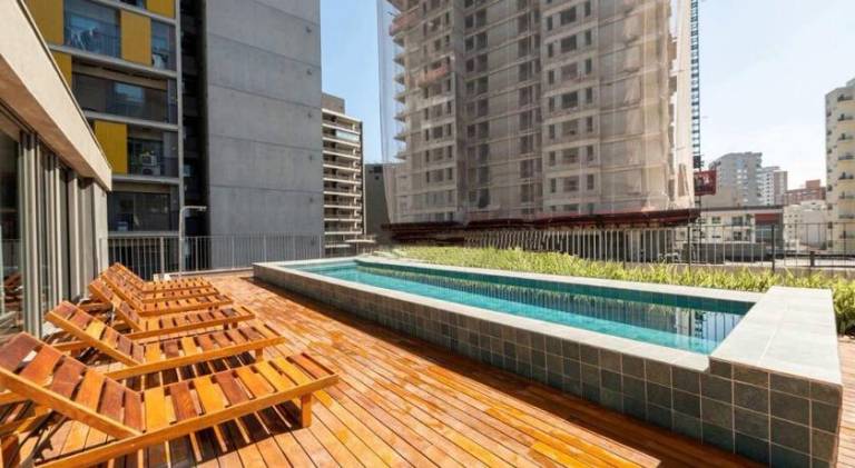 Apartment with pool — photo 3
