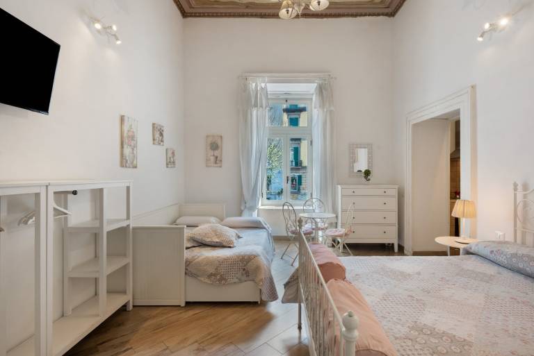 Nice aparthotel with fast internet | Next to Naples Cathedral | Dogs allowed — photo 3