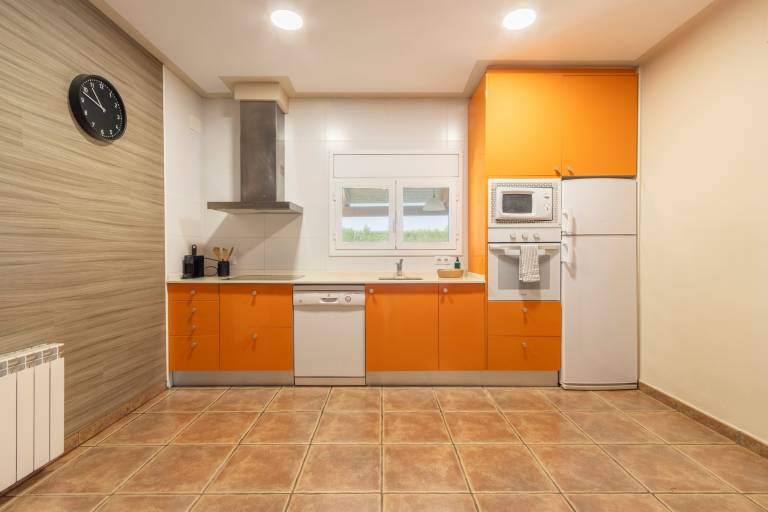 Fully equipped beautiful house with terrace, yard & private pool | Garden view | Pet-friendly — photo 5