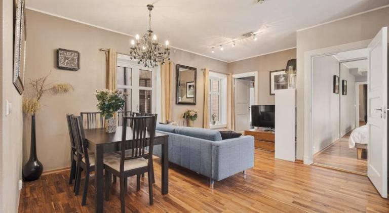 DINBNB Apartments l 50m to Bryggen l Multiple Apts l Balcony l View l Fireplace — photo 3