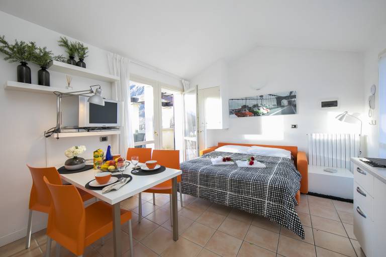 Child-friendly studio with patio | Water view | Close to the beach | Dogs allowed — photo 3