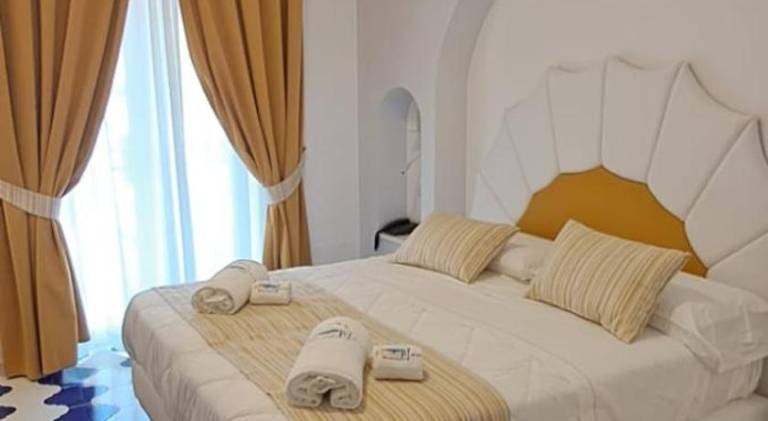 DEPENDACE MINORI MARE in Tramonti