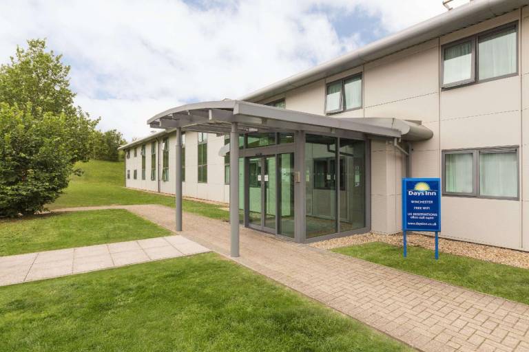Days Inn by Wyndham Winchester M3 in Winchester